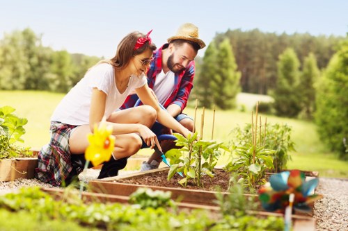 Trusted online payment methods for Gardeners Norwood Green