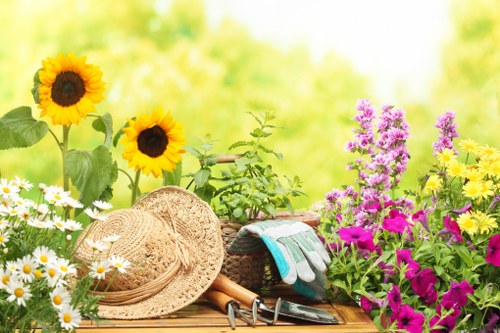 Free no-obligation quote process for Gardeners Norwood Green